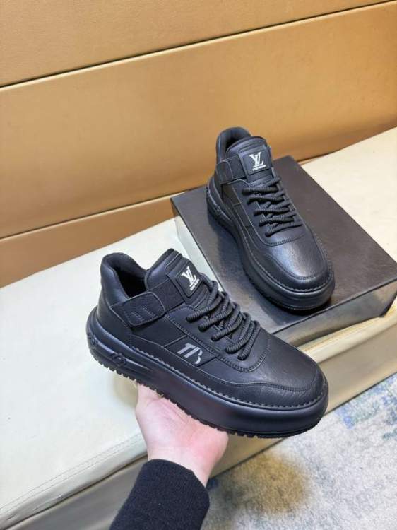 Picture of Louis Vuitton Shoes _SKULVsz38-44hnq122315828